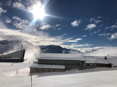 Zahájení lyžařské sezóny ve švýcarském středisku St. Moritz - OBSAZENO